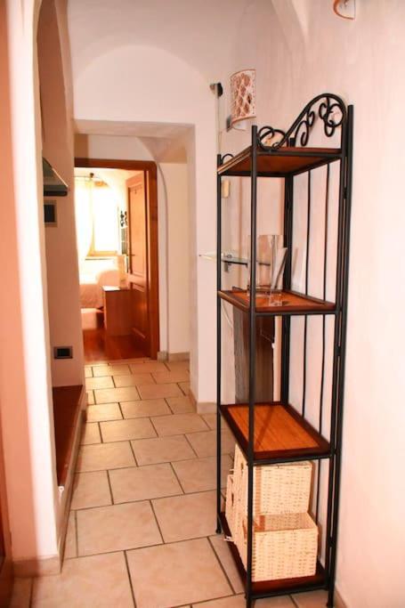 Casa Vacanze E Brevi Periodi Alla Porta Etrusca La Panchina Al Sole Volterra Eksteriør bilde