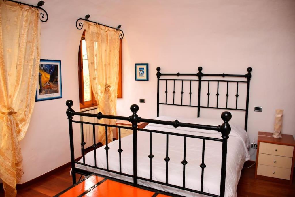 Casa Vacanze E Brevi Periodi Alla Porta Etrusca La Panchina Al Sole Volterra Eksteriør bilde